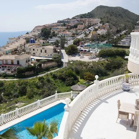 Frontline Villa, Five Star Deluxe Villa *